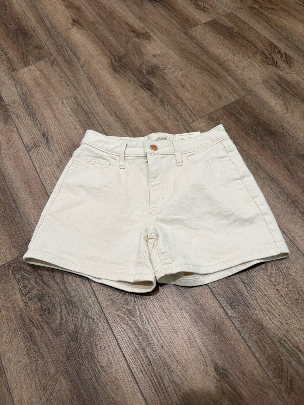 Universal Thread || Cream High-Rise Jean Shorts NWT